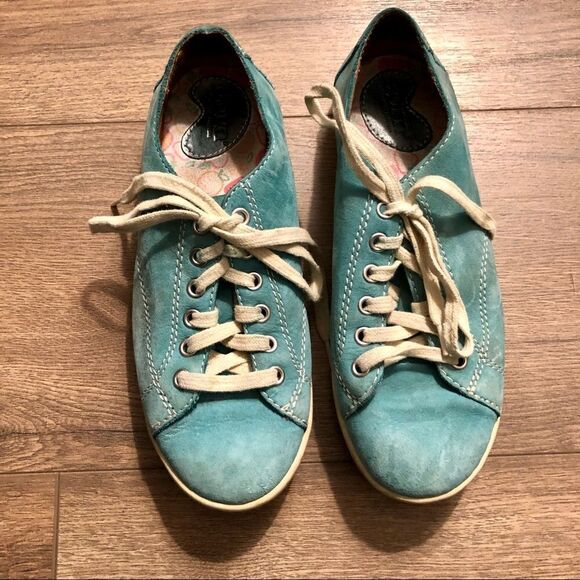 Born blue suede sneakers, Size 6.5 - Picture 3 of 6